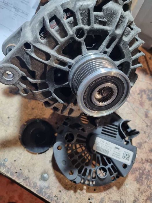 Алтернатор Golf 7 1,6 TDI 110 ( динамо )
