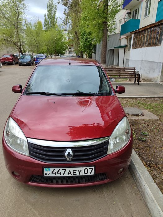 Продам машину 2010 в хорошем состоянии сел и поехал!