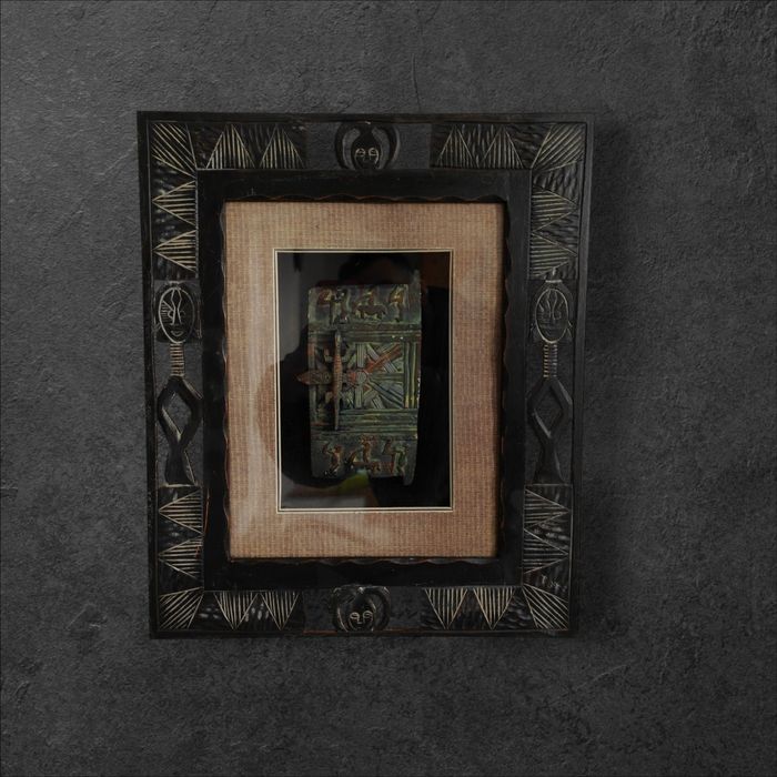 Tablouri Africane Unicat – Artă Tradițională cu Ramă Sculptată Manual