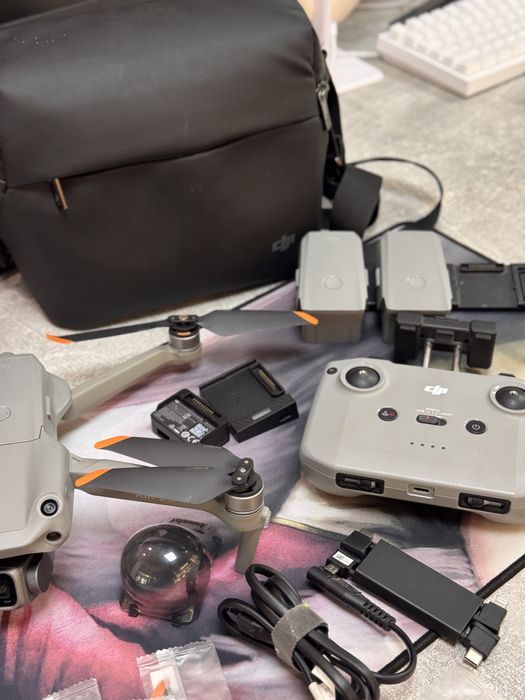 Дрон DJI Air 2S Fly More Combo серый