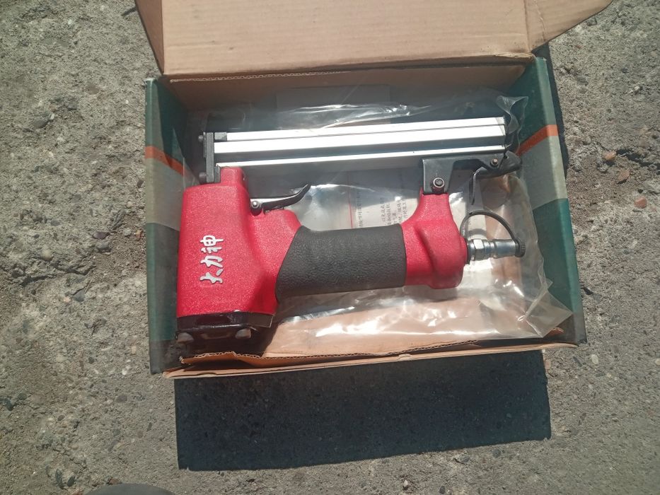 Продам степлер пнемо