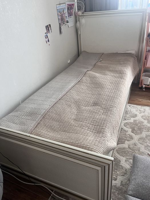 Продам кровать подростковая 90:200