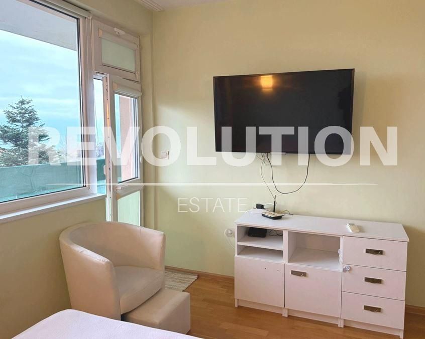 Дава се под наем Тристаен апартамент в Варна, Чайка - 95 кв.м за 698.19 € - Снимка #5