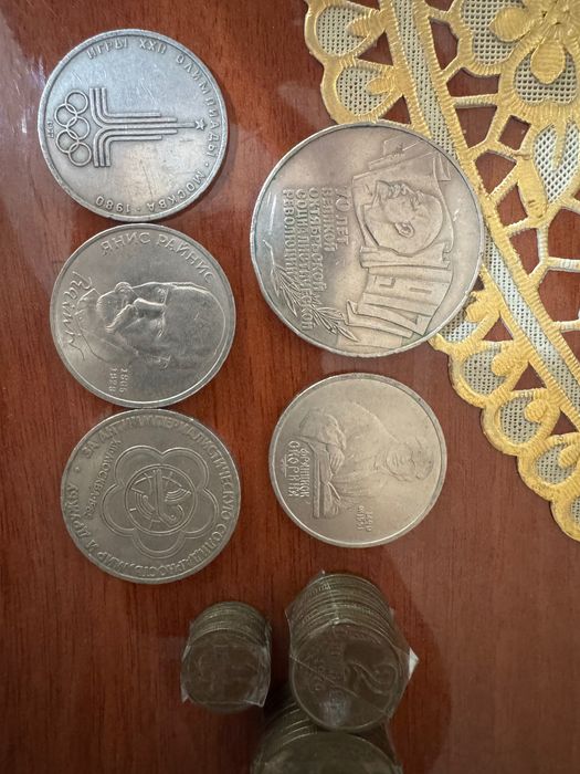 Монеты продается танга сотилади