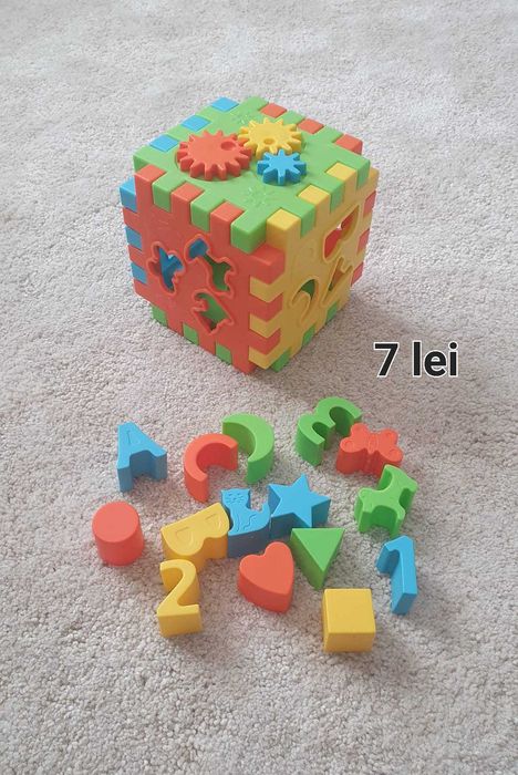 Puzzle si jucarii pentru copii mici