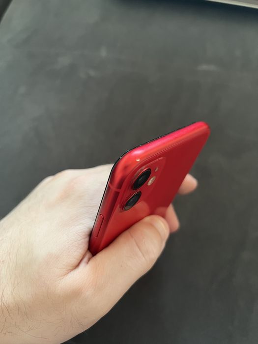 Продам iPhone 11 RED PRODUCT