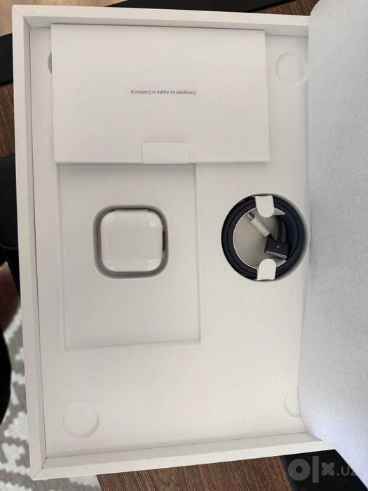 MacBook Air 13inch M5 chip, 16GB / 512GB