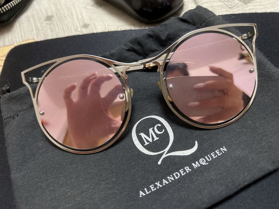 Оригинални слънчеви очила Alexander McQueen