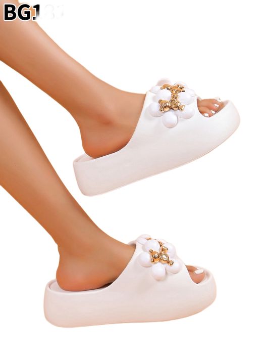 Дамски чехли олекотени на платформа -цвете с мече