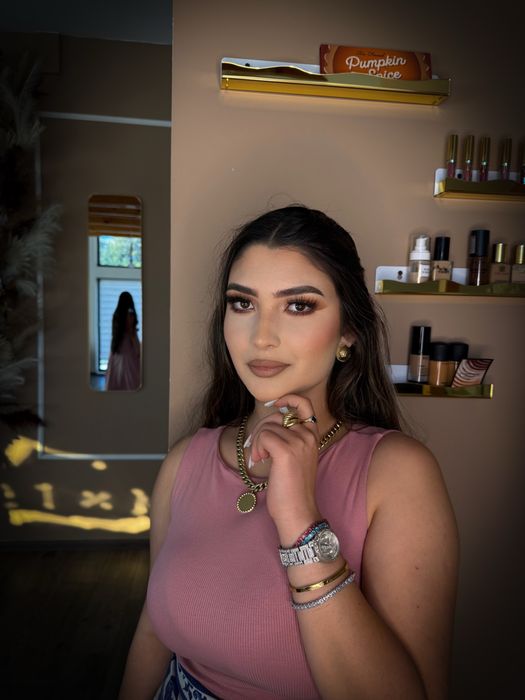 Make-up profesional-AVANT SALON