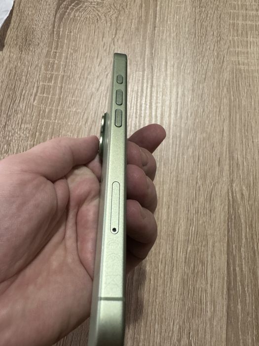 iPhone 17 – 256 GB – Sage - stare impecabilă