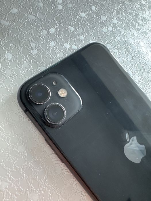 Продам iPhone 11