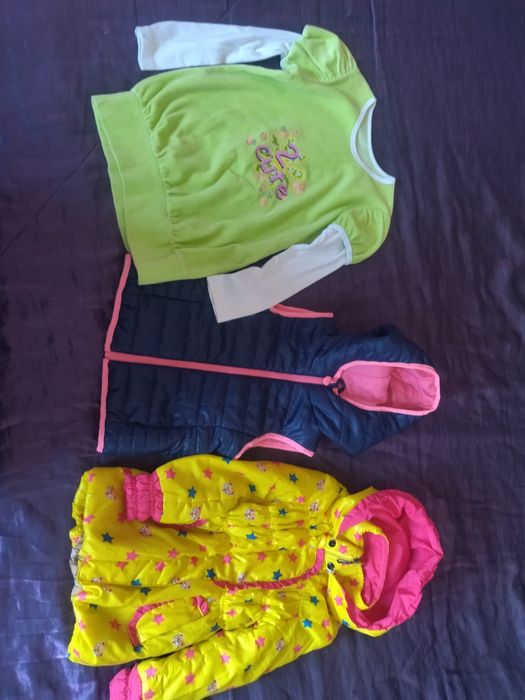 Продам вещи  на девочку 4-5  лет