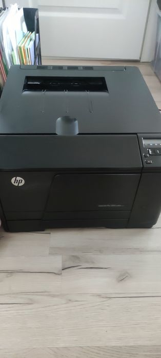 Продам принтер цветной лазерный