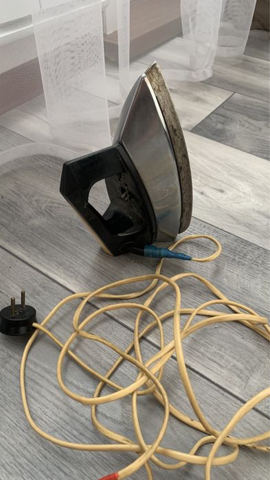 Продам утюг советский