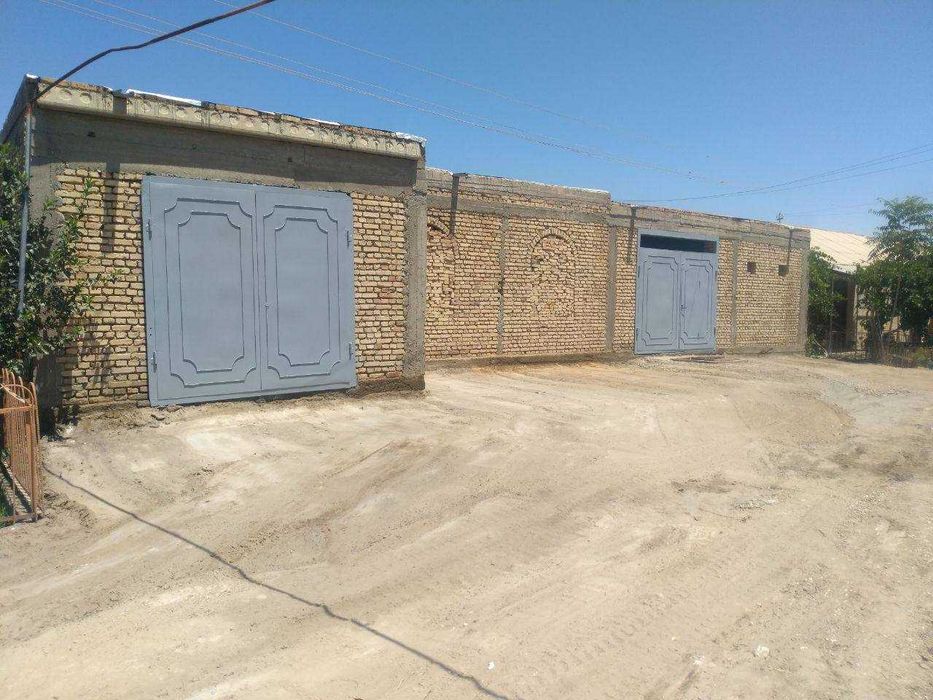 ,5 sotiqli hovli sotiladi #a236