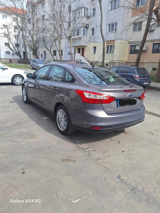 FORD Focus 2013 — imagine 5