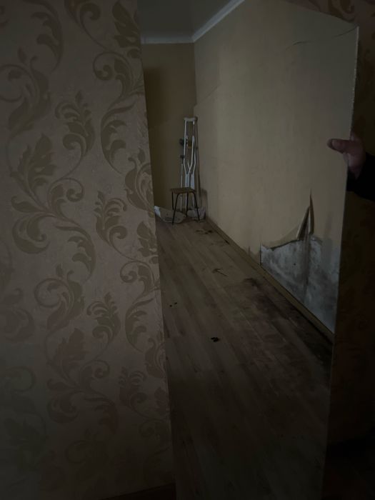 Зеркало под шкафы