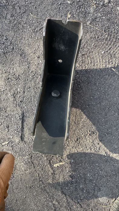 Продам кранштеин запасного колеса