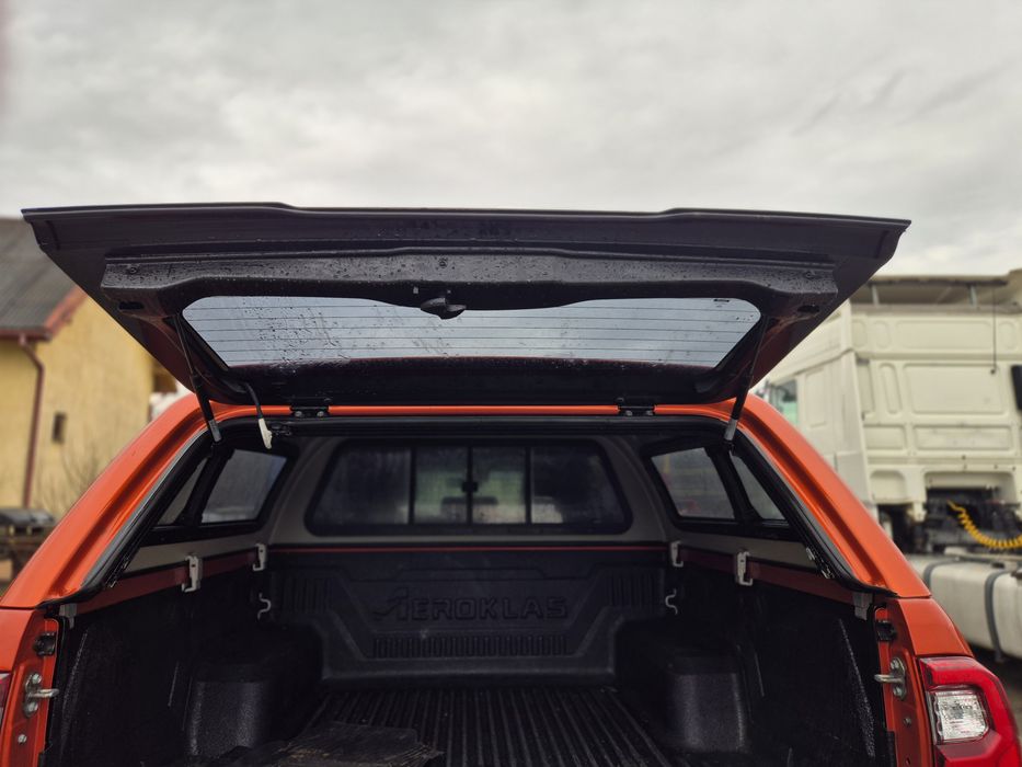 Hardtop Toyota Hilux
