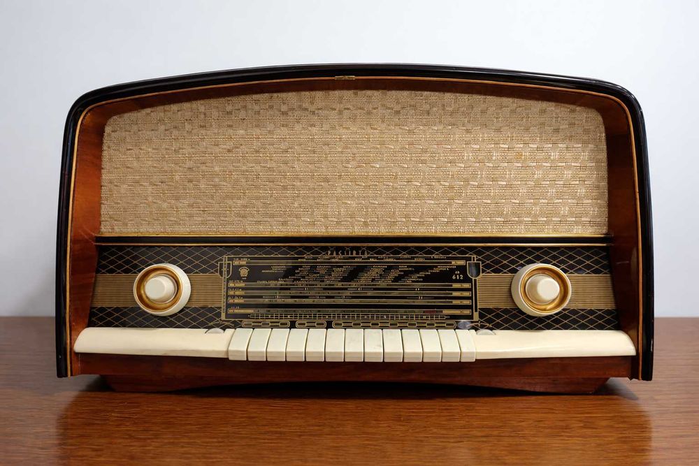 Radio cu lămpi Orion Pacsirta 612 – piesă vintage  (anii 1950–1960)