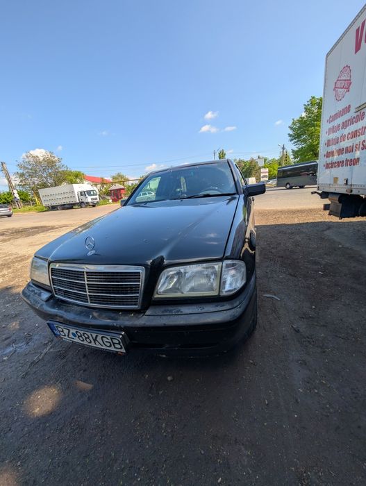 Vând sau schimb Mercedes c180 w202
