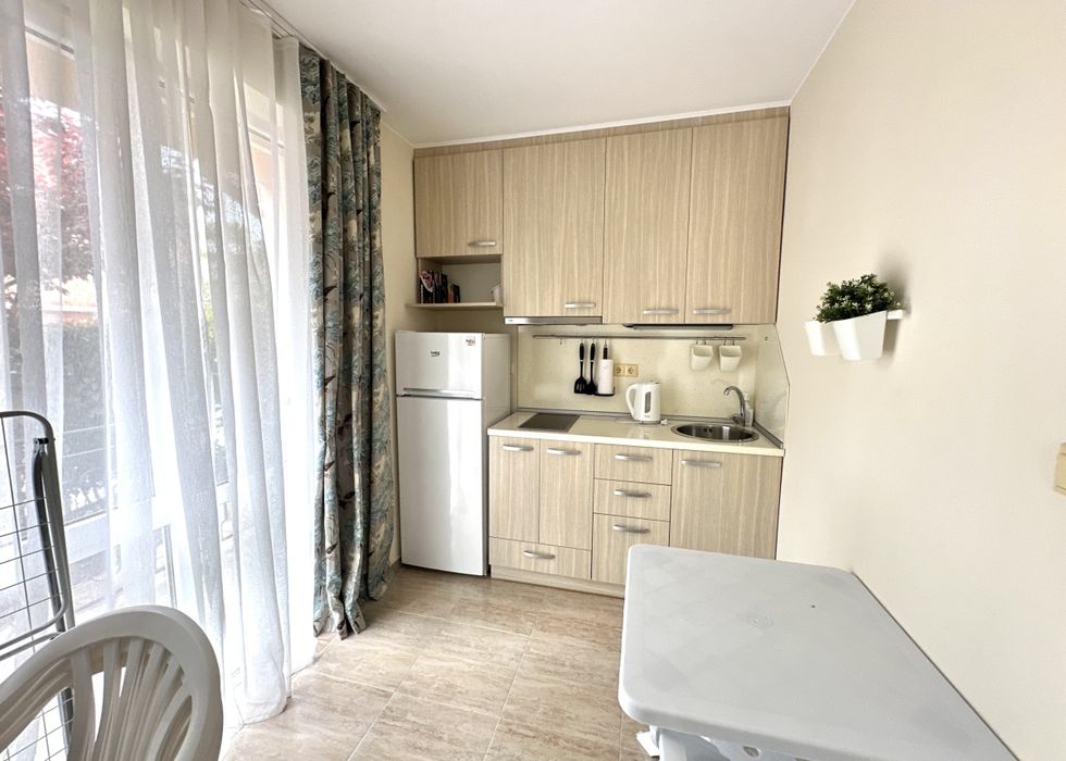 Студио в Elitonia Garden 1