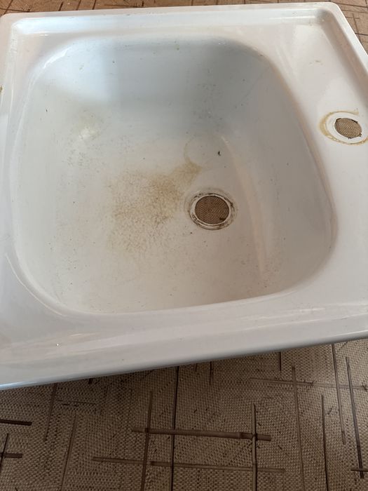 Раковина б/у белая