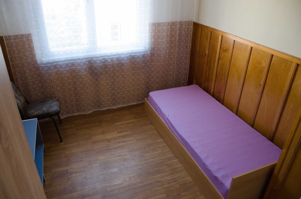 Дава се под наем Тристаен апартамент в Благоевград, Запад - 75 кв.м за 198.9 € - Снимка #2