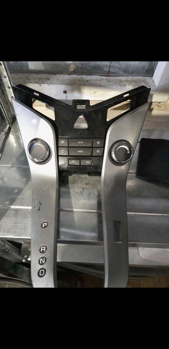 Shevrolet kruz 09g.2.0куб. На части