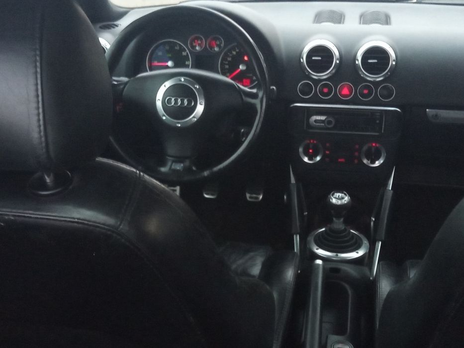 Vând Audi TT 2001