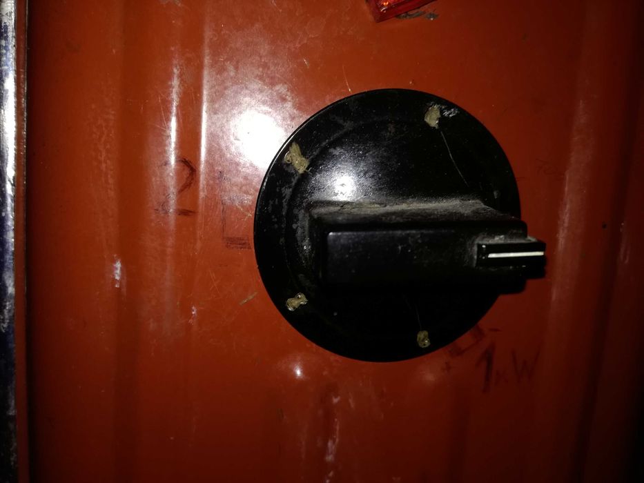 продавам радиатор СМЯДОВО - 2.5 киловата, от 1976 г в добро състояние