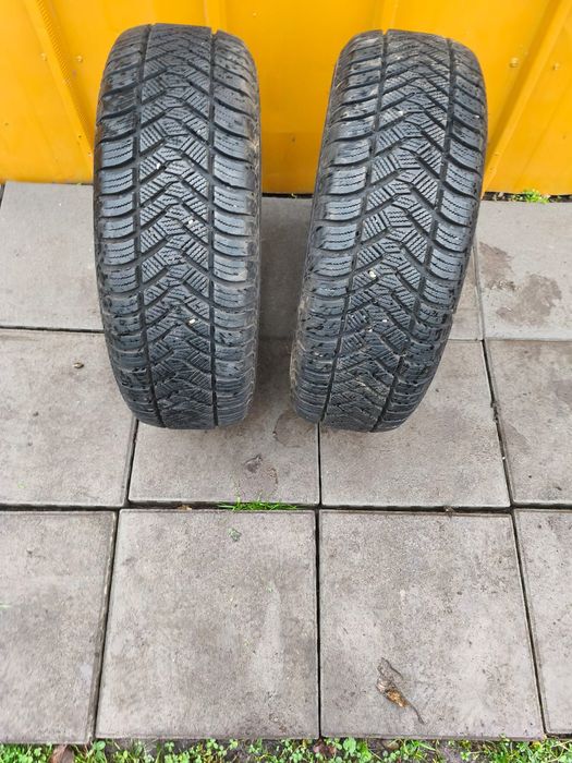2 bucăți anvelope iarna 215 / 65/15