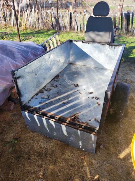 Vând motosapa Ruris cu remorca la pachet