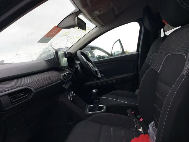 Dezmembrez Dacia Jogger 1