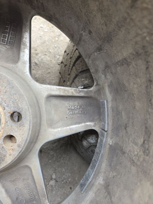 Продам Диски на мазду 626