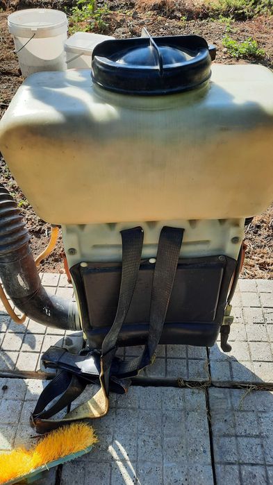 Моторна пръскачка OLEO-MAC  AM150