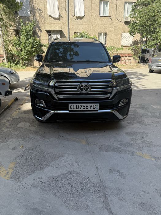 Tayota Land Cruiser 200 V8 4.7