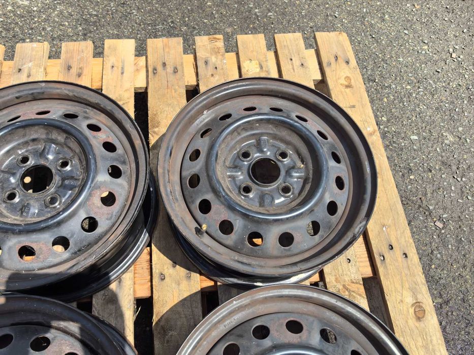 14 цола 4 х 100 мм Тойота Ярис и други - 5,5 Инча / ЕТ 45