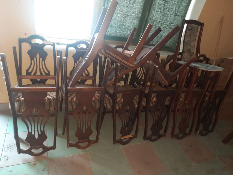 Стулья деревянные 14 штук
