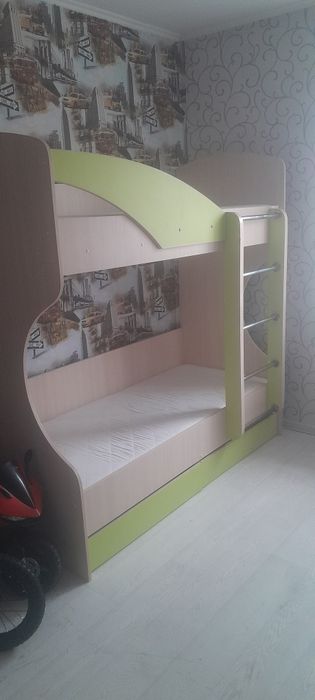 Двухяросную кравать детская