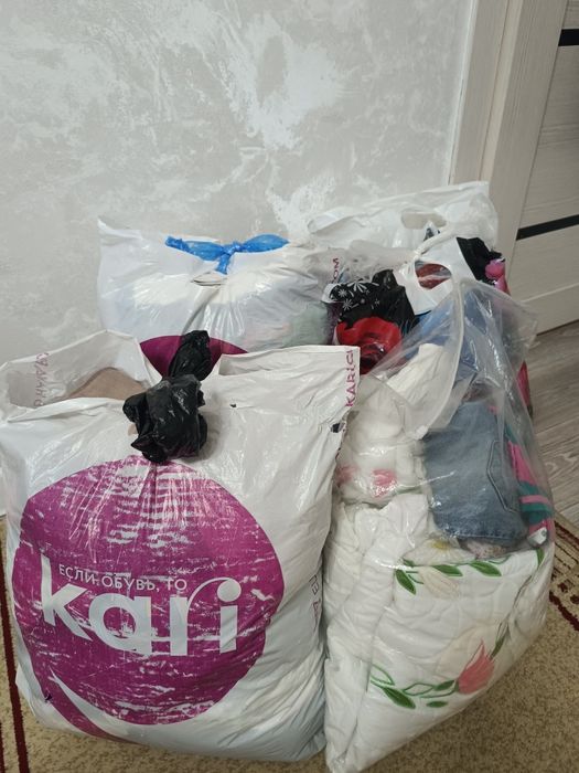 Отдам бесплатно одежда