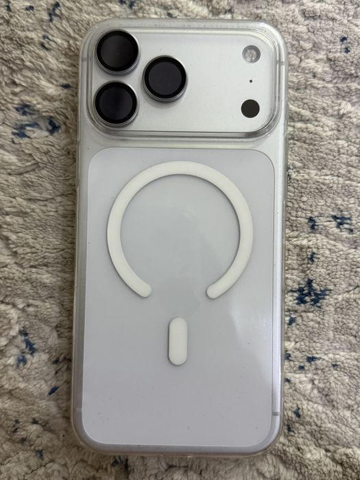 17 pro max silver 256 gb