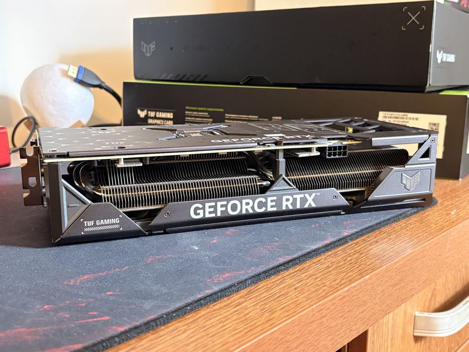 Vând ASUS TUF Gaming GeForce RTX 4070 OC 12GB