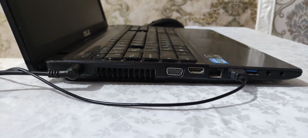 Игровой ноутбук Asus i3