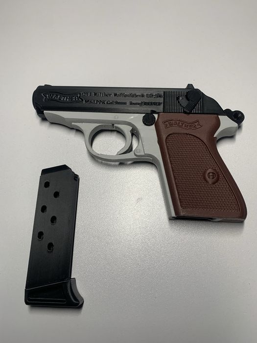 Продам ИГРУШЕЧНЫЙ Walter PPK из 3д принтера