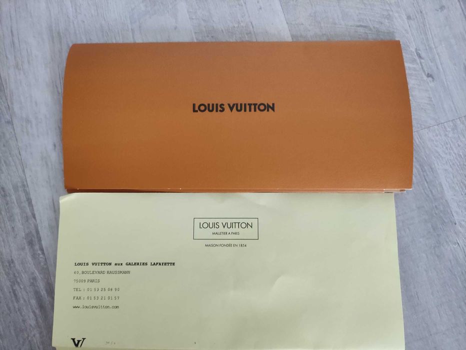 Geantă Louis Vuitton nouă