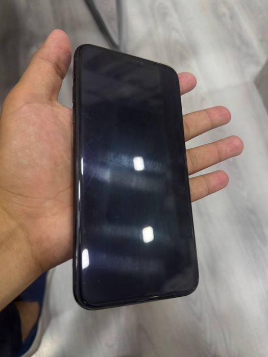 Iphone 11 pro max ideal srochni