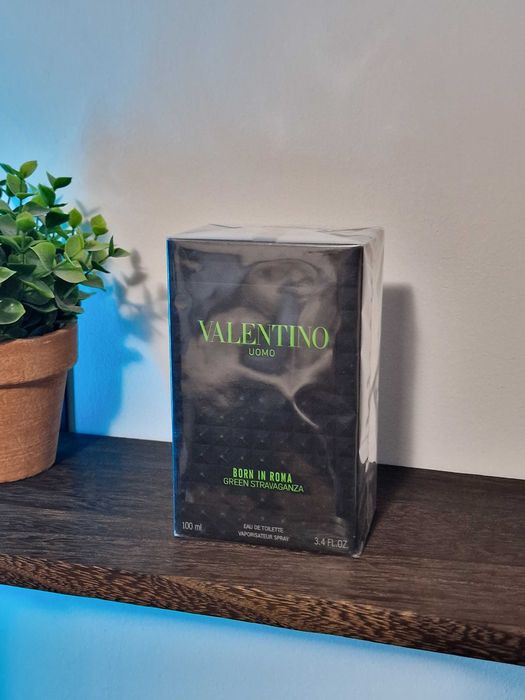 Valentino Born in Roma Green Stravaganza