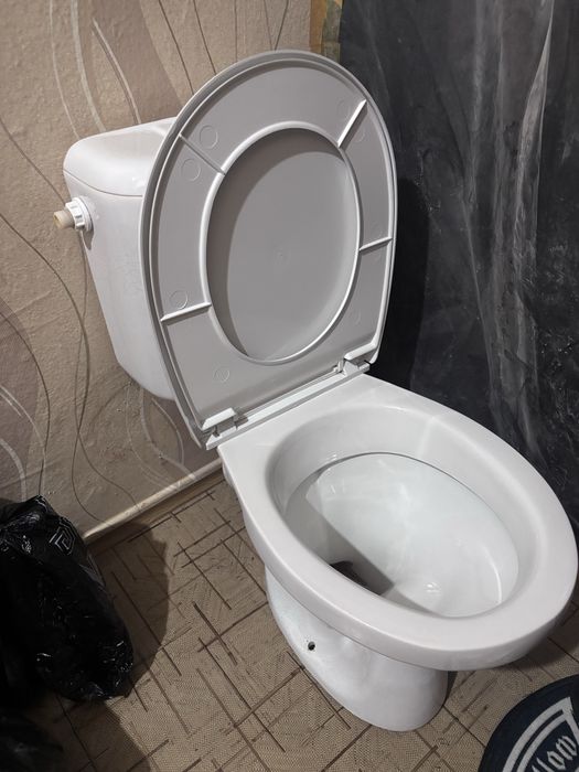 Унитаз б/у в хорошем состоянии